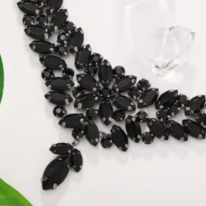 Graceful Black Leaves Jewelry Set - Image 3